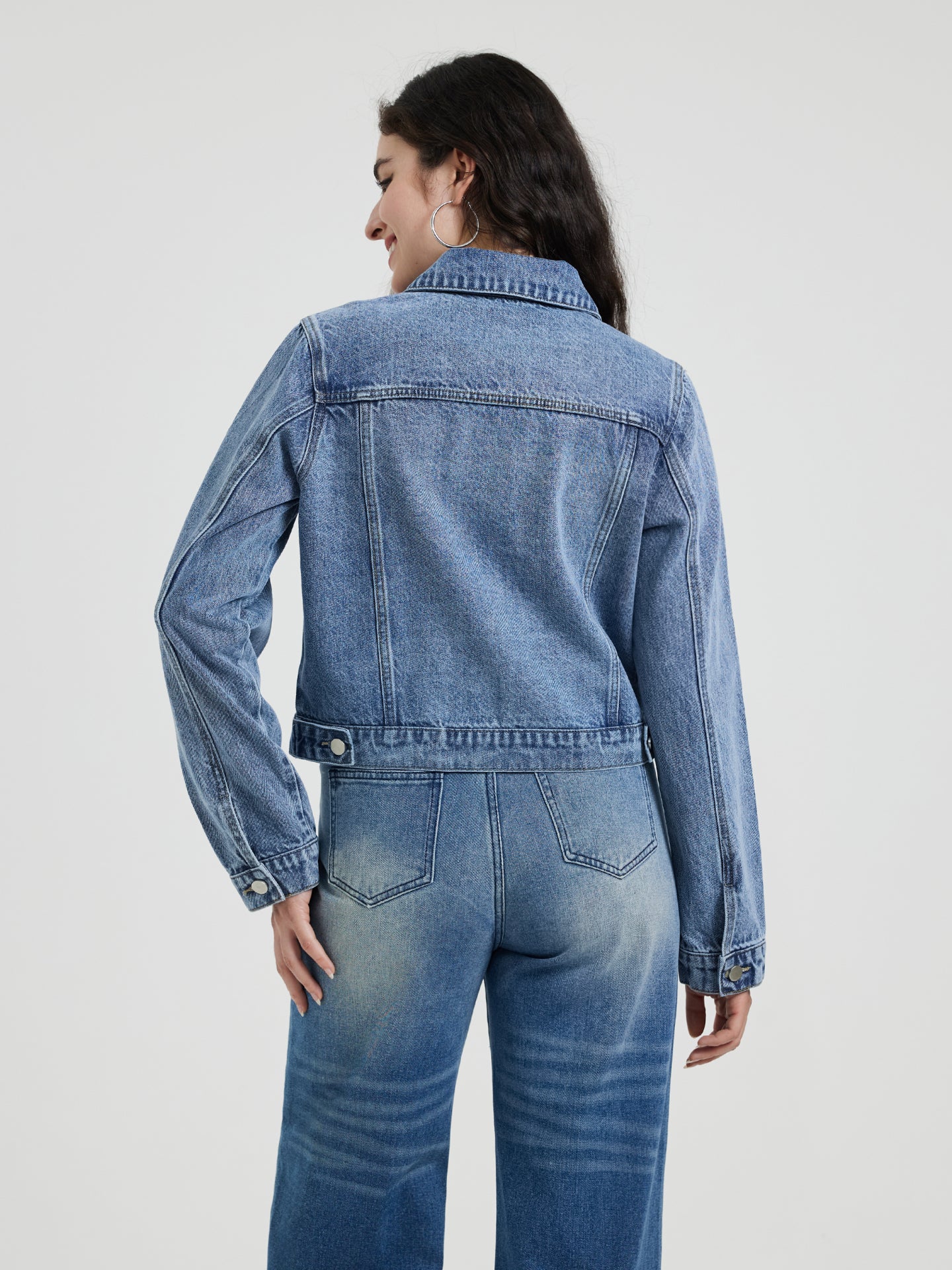 Chamarra denim pedrería