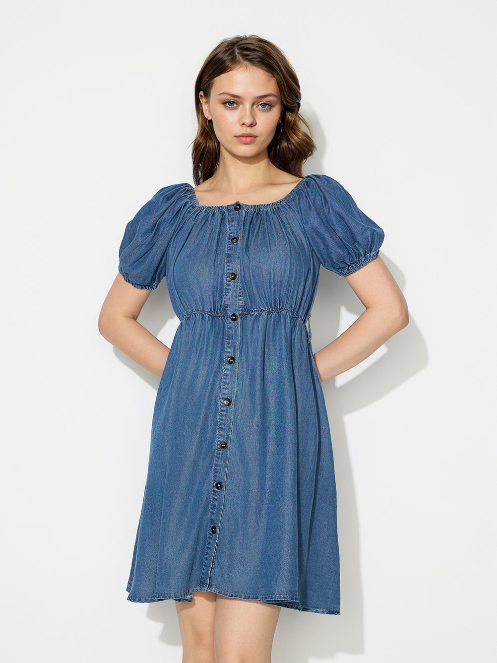 Vestido tubo denim drapeado