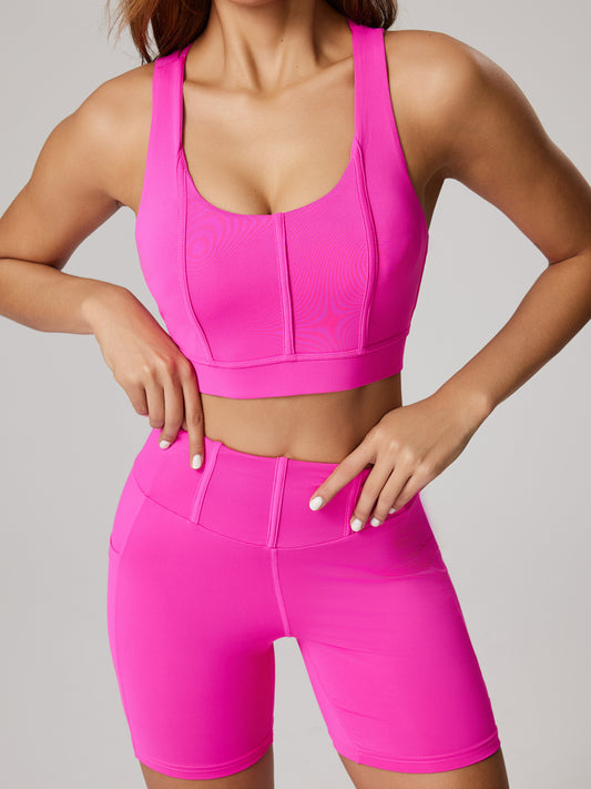 Conjunto deportivo con espalda abierta