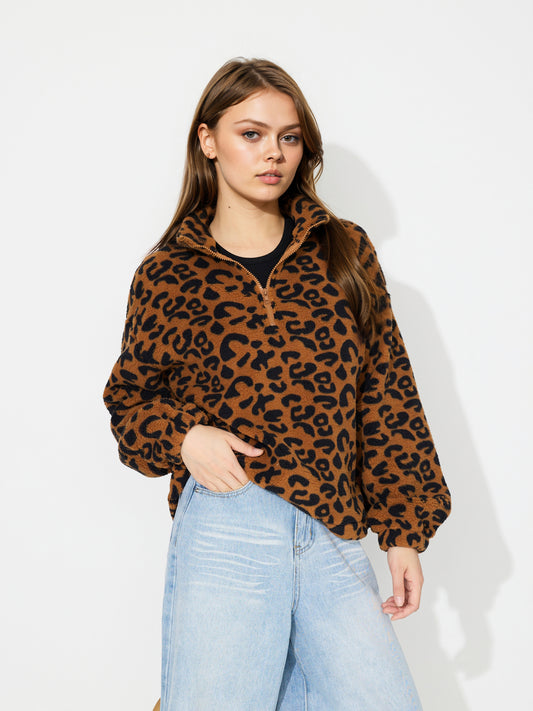 Sudadera con media tapeta y estampado de leopardo