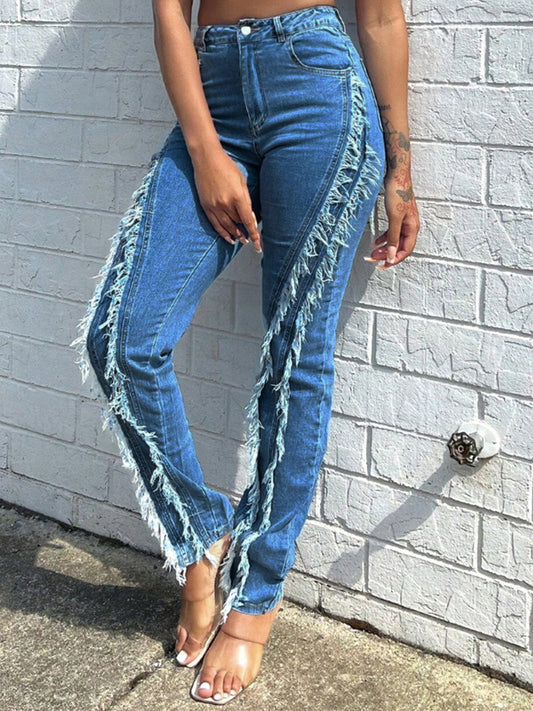 Jeans ajustados con dobladillo sin rematar