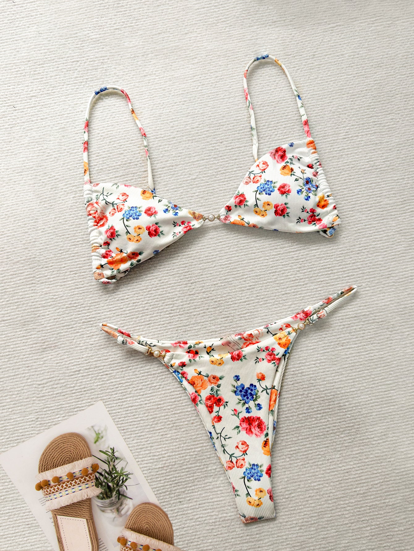 Conjunto de bikini con espalda abierta