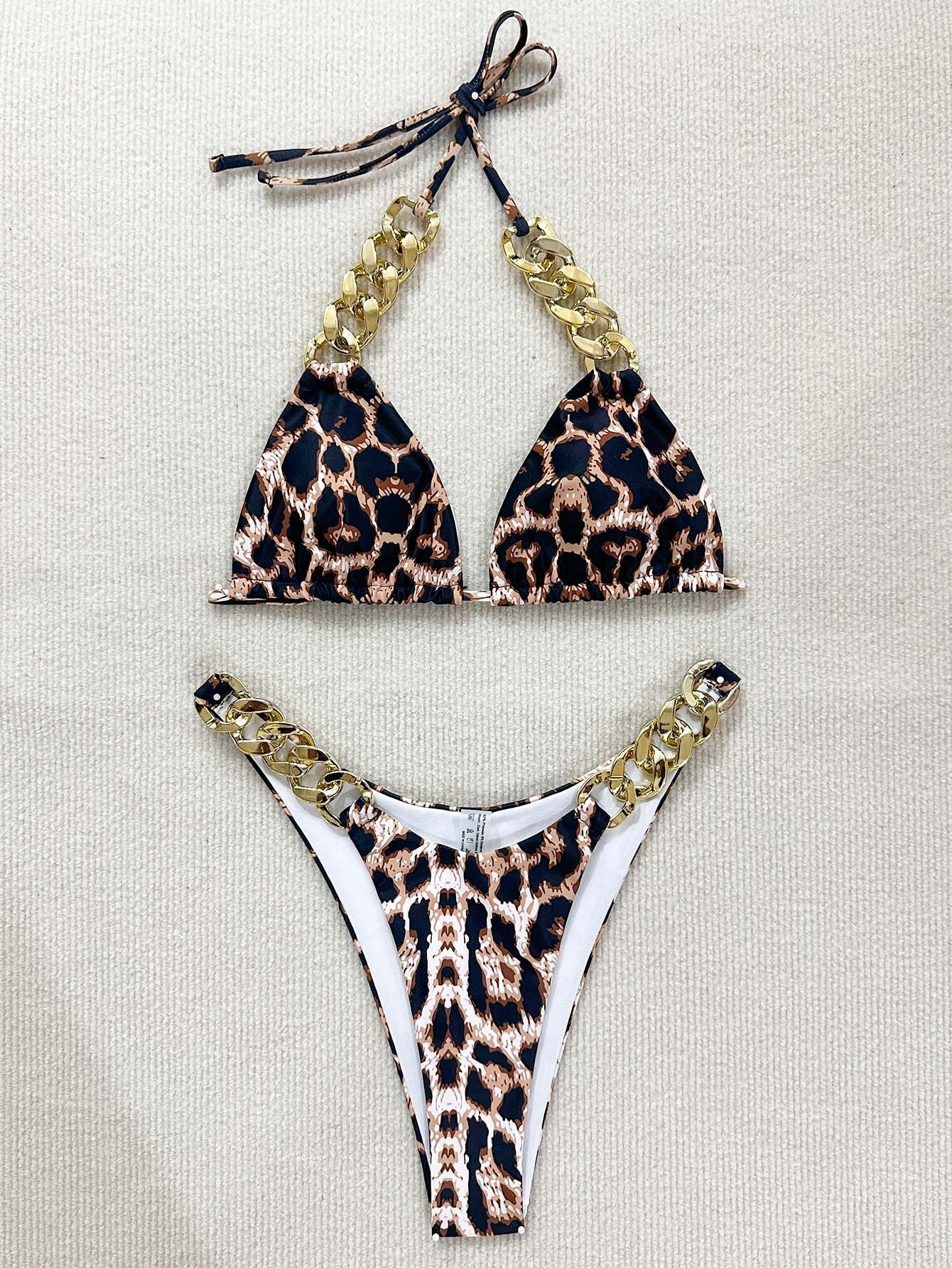 Conjunto de bikini con cadena