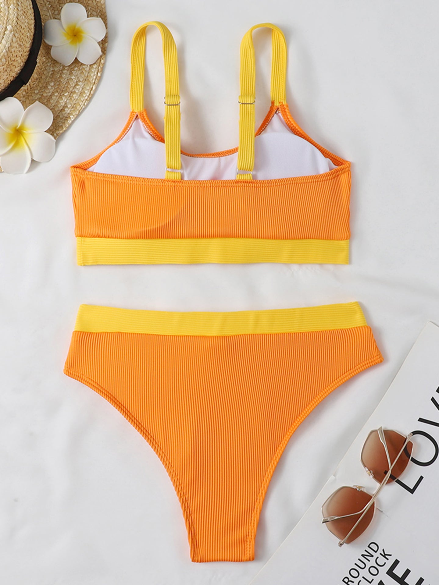 Conjunto de bikini con bloques de color