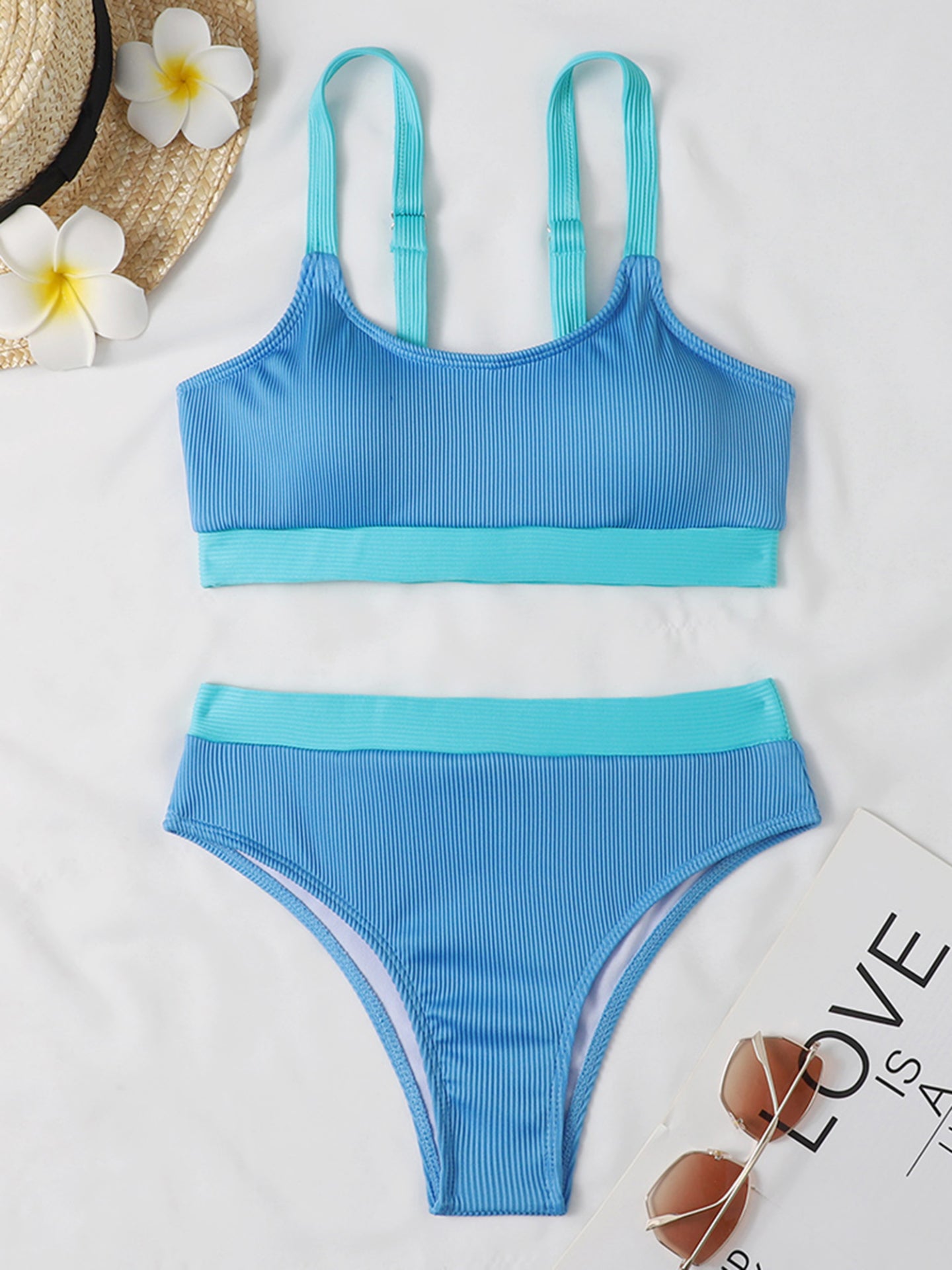 Conjunto de bikini con bloques de color